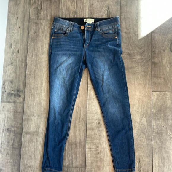 Great Condition Stretchy Skinny Jeans - High Rise - Picture 2 of 4